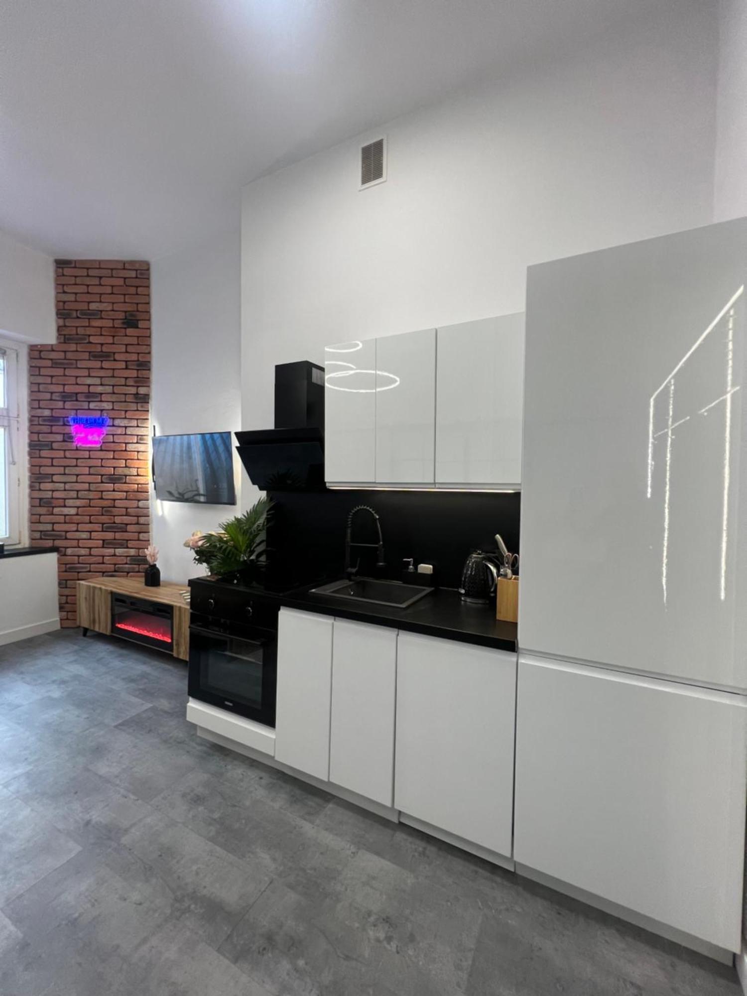 Loft W Centrum Z Jacuzzi Apartament